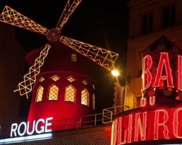 Moulin Rouge Christmas time in Paris by PARIS BY EMY Paris trip Planner