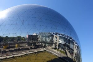 Cité des Sciences private tour in Paris with Paris by Emy