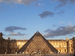 Louvre Museum Paris Travel Warnings by PARIS BY EMY