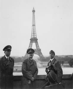 hitler-paris-during-world-war-II-Eiffel-Tower