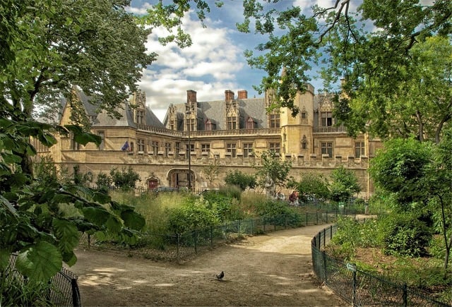 Cluny museum PARIS BY EMY private tour guide
