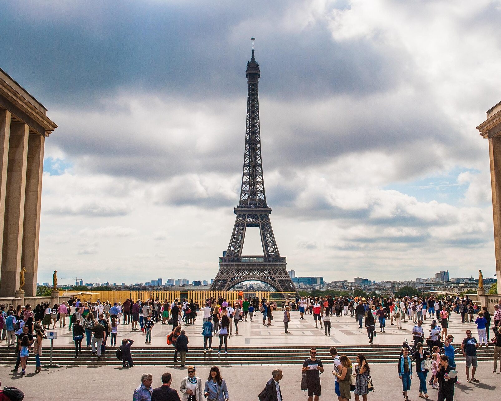 Best Paris private tour guides - Paris by Emy