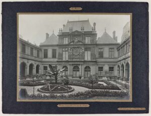 Musée Carnavalet Private Guided Tour - Paris by Emy
