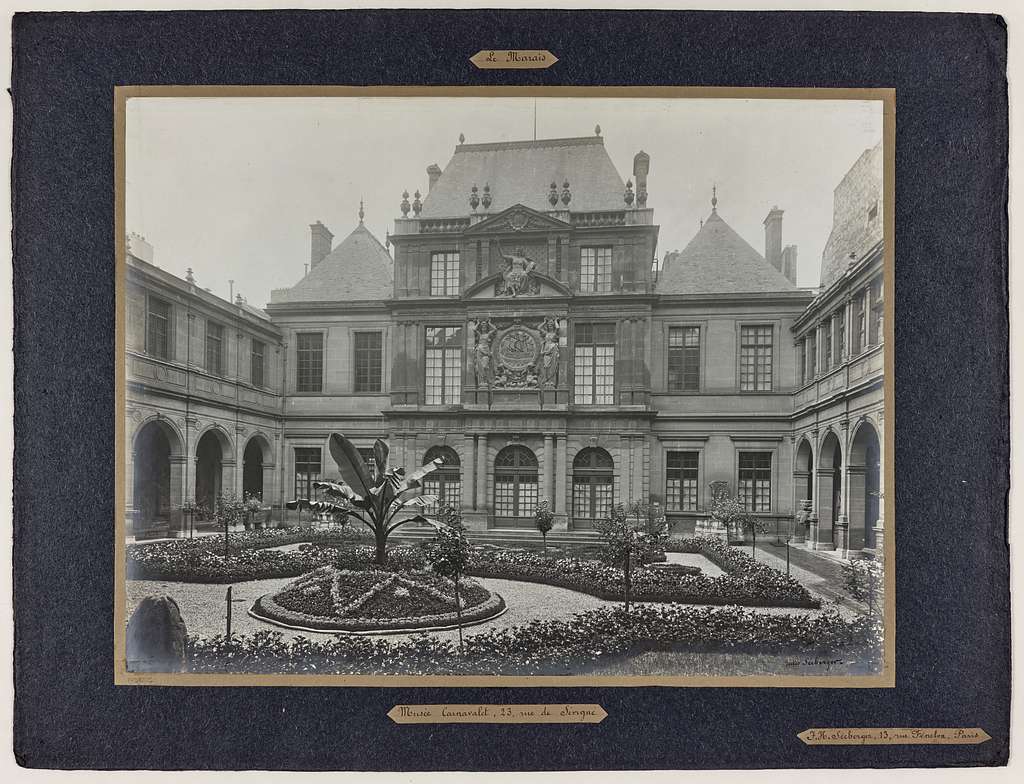 Musée Carnavalet Private Guided Tour - Paris by Emy
